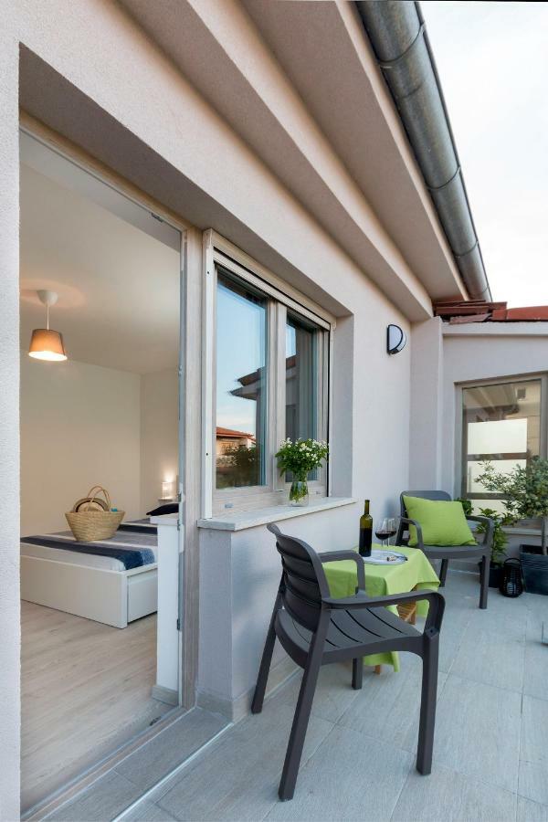 Sunsplash Apartments Pula Exterior foto